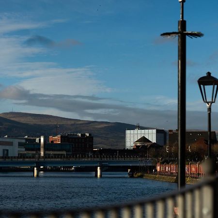 River Side Apartment, City Centre - Beautiful View And Free Parking! Belfast Eksteriør billede