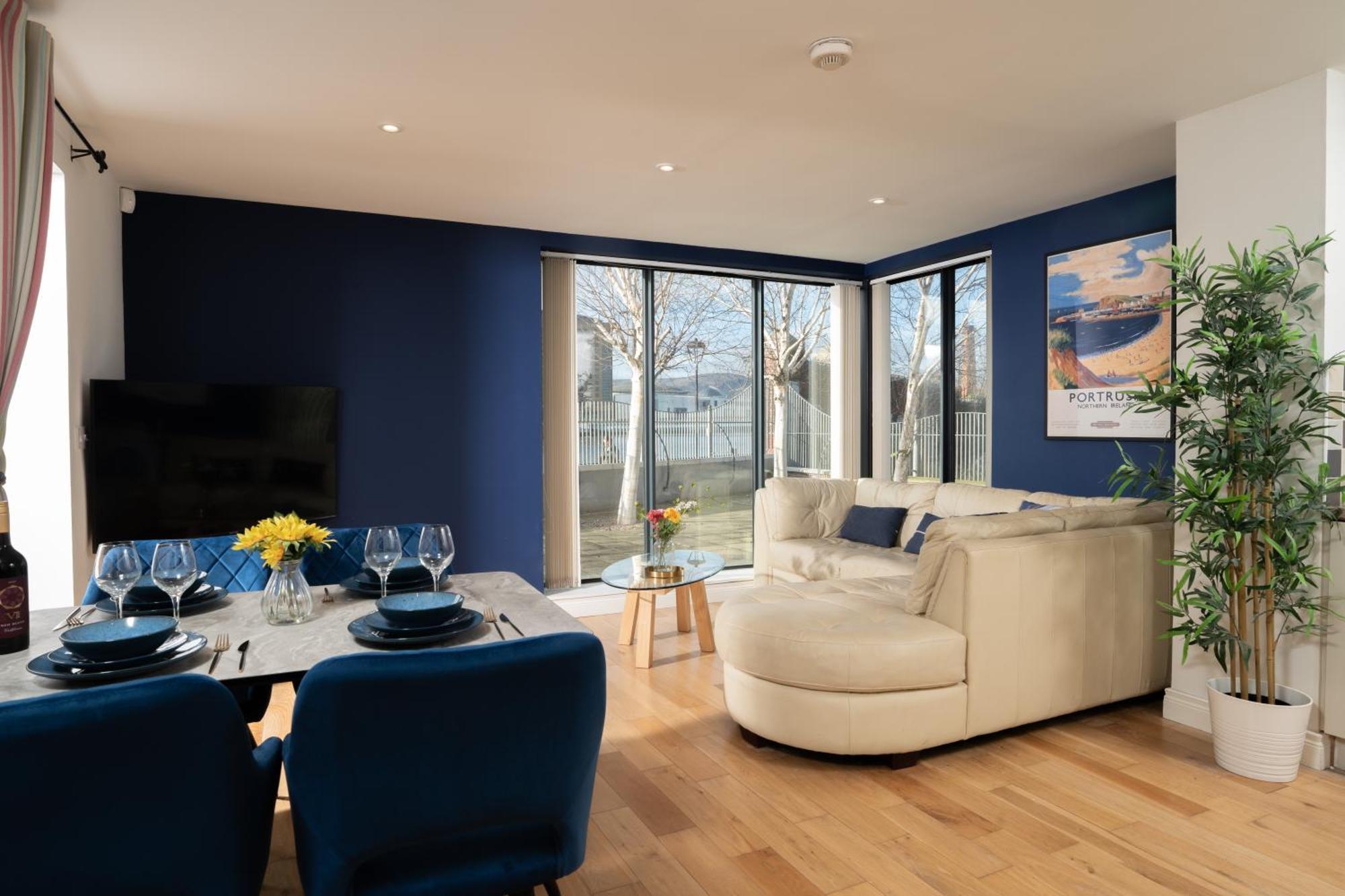 River Side Apartment, City Centre - Beautiful View And Free Parking! Belfast Eksteriør billede